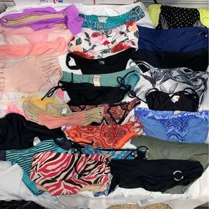 Bundle of 25 Swimsuit bottoms